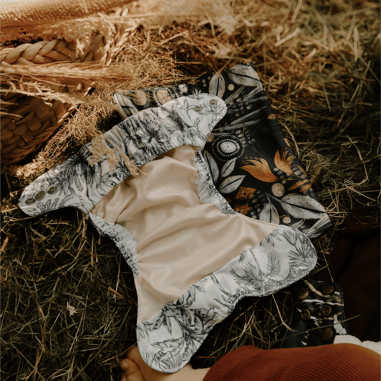 Lagoon Newborn HugInTwo - heritagehug
